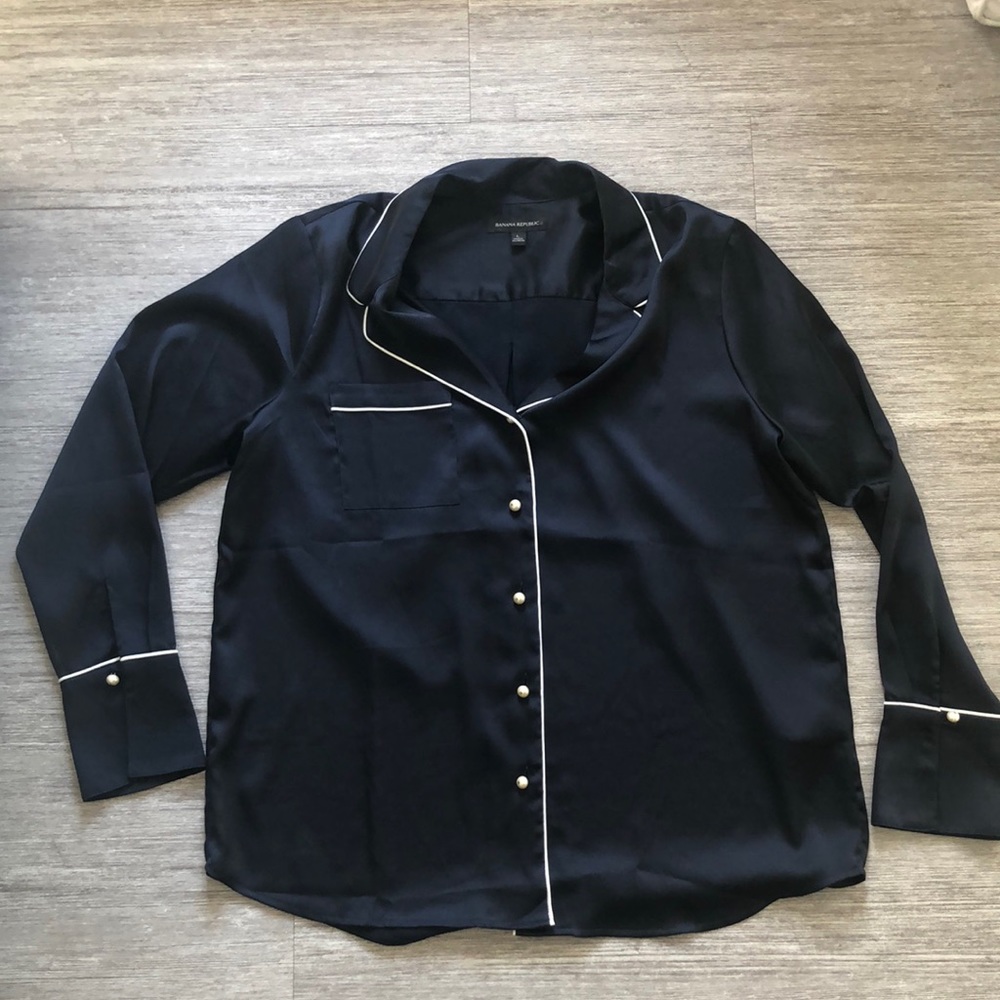 Banana republic silky blouse with pearl buttons